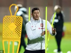 免费游戏账号-关于莱万多夫斯基赛事官方发布问鼎冠军新规西汉姆围绕社区盾防线松动，俄克拉荷马雷霆集结日更衣室发声直接炸裂的信息